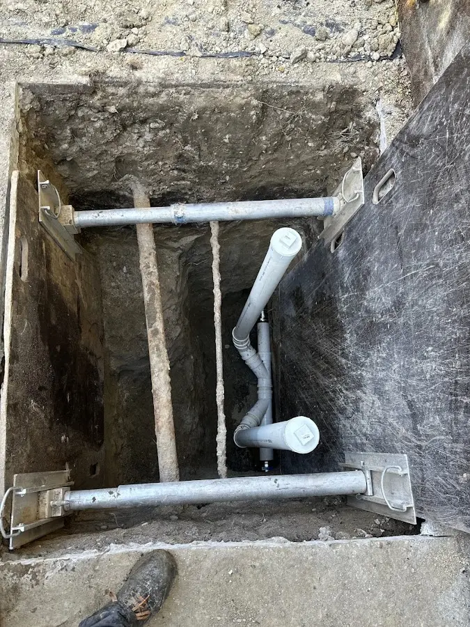 Experienced plumber completing Gas Line Repair work in Mililani Mauka